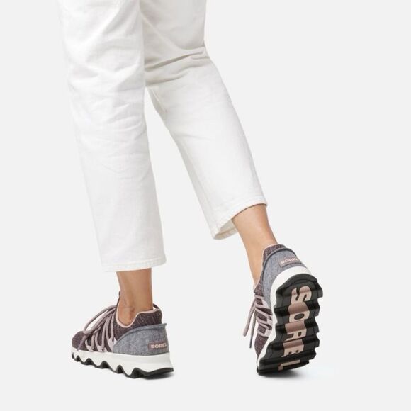 Sorel Kinetic Lace Sneaker in Purple Sage 7.5 - Picture 2 of 13